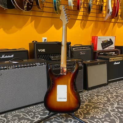Fender - Classic Series Standard Strat / Rosewood - 3t-SB w /Gig Bag - 2010 - Used image 11
