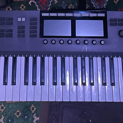 Native Instruments Komplete Kontrol S61 Mk2 | Reverb