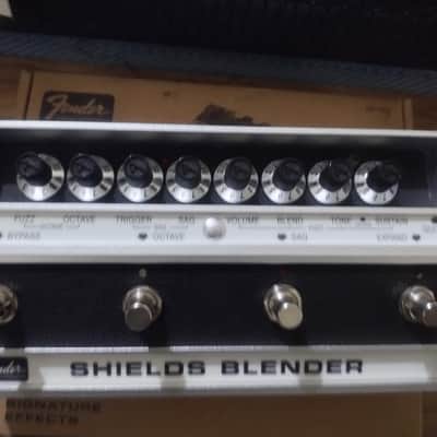 Fender Shields Blender 2023 - Present - Silver / Black image 8
