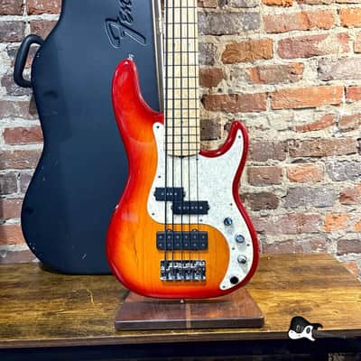 Fender American Deluxe V 5-String Active Electric Bass w/OHSC (2006 - Cherryburst)