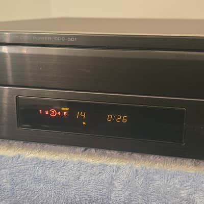 Yamaha CDC-501 Natural Sound 5 disc CD carousel May 1995 - Black image 5