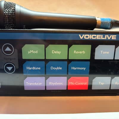 TC Helicon Voicelive Rack with MP-75 Microphone image 3