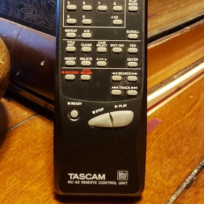 TASCAM MD-350 with 30 DISCS ! image 15