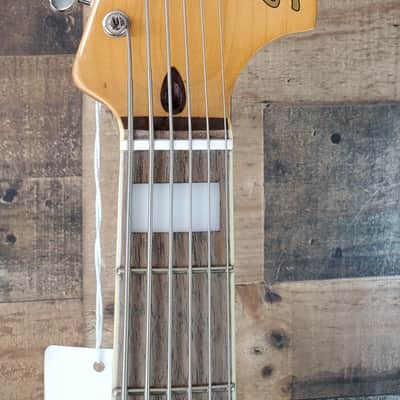 Squier Classic Vibe Bass VI Guitar, 3-tone Sunburst #629 image 8
