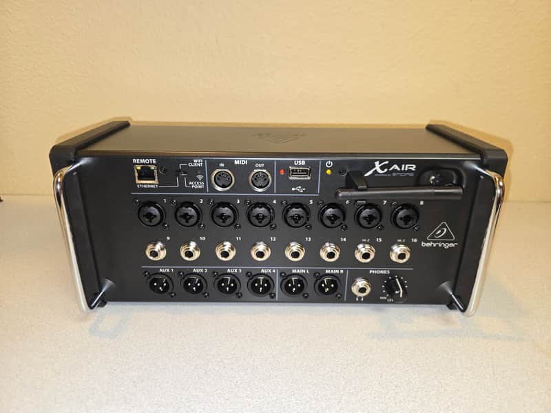 Behringer X Air XR16 16-Input Tablet-Controlled Digital Mixer 2015 - Present - Standard