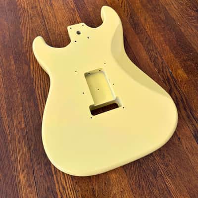 Yellow Strat Body Replacement Part for Stratocaster Banana Cream Milk White Moon White Import Bridge Spacing Used St Full Thickness image 4