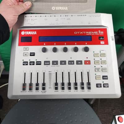 Yamaha DTXtreme lls 2007 Silver and Red Full Working Kit image 3