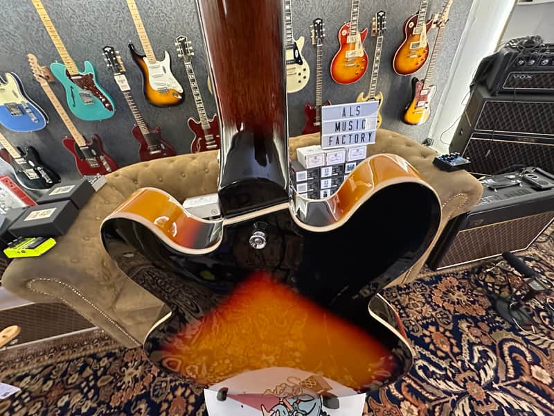 Vintage Guitars VSA500PSB VINTAGE SEMI ACOUSTIC GUITAR TWIN W90