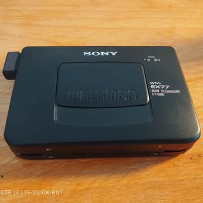 Sony WM EX 77 1991 - Sony Walkman Cassette player WM-EX 77 black working image 3
