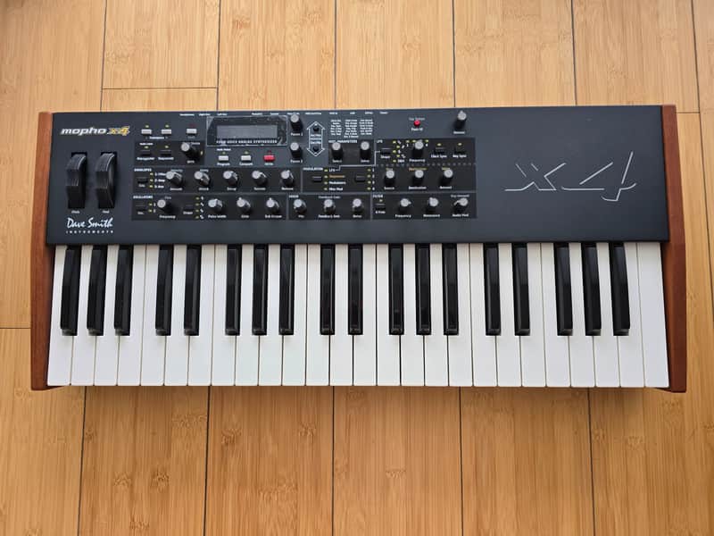 Dave Smith Instruments Mopho x4 44-Key 4-Voice Polyphonic