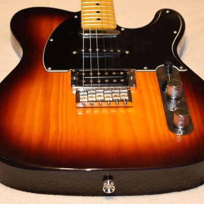 Fender Modern Player Telecaster Plus 2018 Honey Burst Limited Edition Very Good Condition with Hardshell Case! image 7