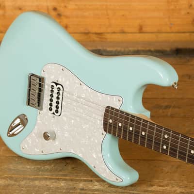 Fender Tom DeLonge Stratocaster - Rosewood - Daphne Blue *B-Stock* image 5