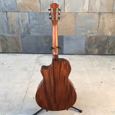 Taylor 322ce 12-Fret, Shaded Edgeburst Top, V-Class image 5