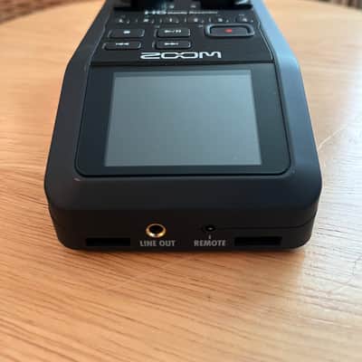 Zoom H6 Handy Audio Recorder Complete - Black / Silver image 9