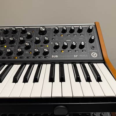Moog Subsequent 37 Analog Synth 2017 - Present - Black image 4