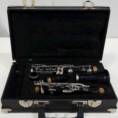 Leblanc Vito 7212 soprano clarinet with case. USA. Good condition. image 10