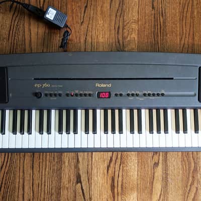 Roland EP-760 digital piano image 2