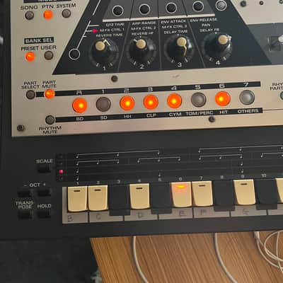 Roland MC-307 Groovebox 2000s - Silver and Black