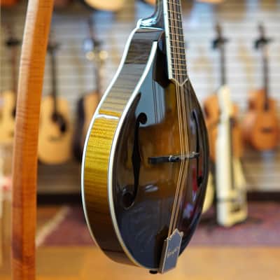 Bourgeois M5A A-Style Mandolin Sunburst w/Hard Case image 2