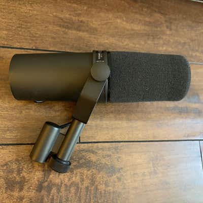 Shure SM7B Cardioid Dynamic Microphone SM 7B