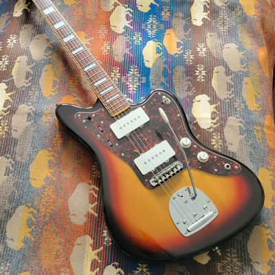 Fender Jazzmaster JM66B Crafted in Japan - Sunburst image 4