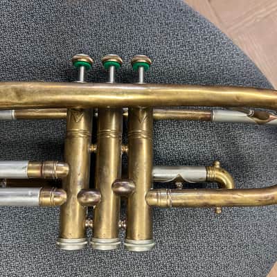 Couesnon vintage trumpet image 2