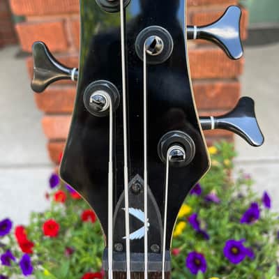 Dean Edge 09 4-String Bass w/ Gig Bag (Excellent Condition, 2013, Classic Black) image 5