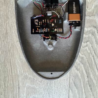 Roger Mayer Rocket FX Classic Fuzz 30th Anniversary Edition — Metallic Silver image 9