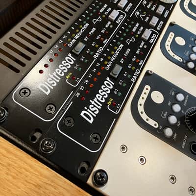 Empirical Labs EL8-XS Distressor Stereo Pair image 2