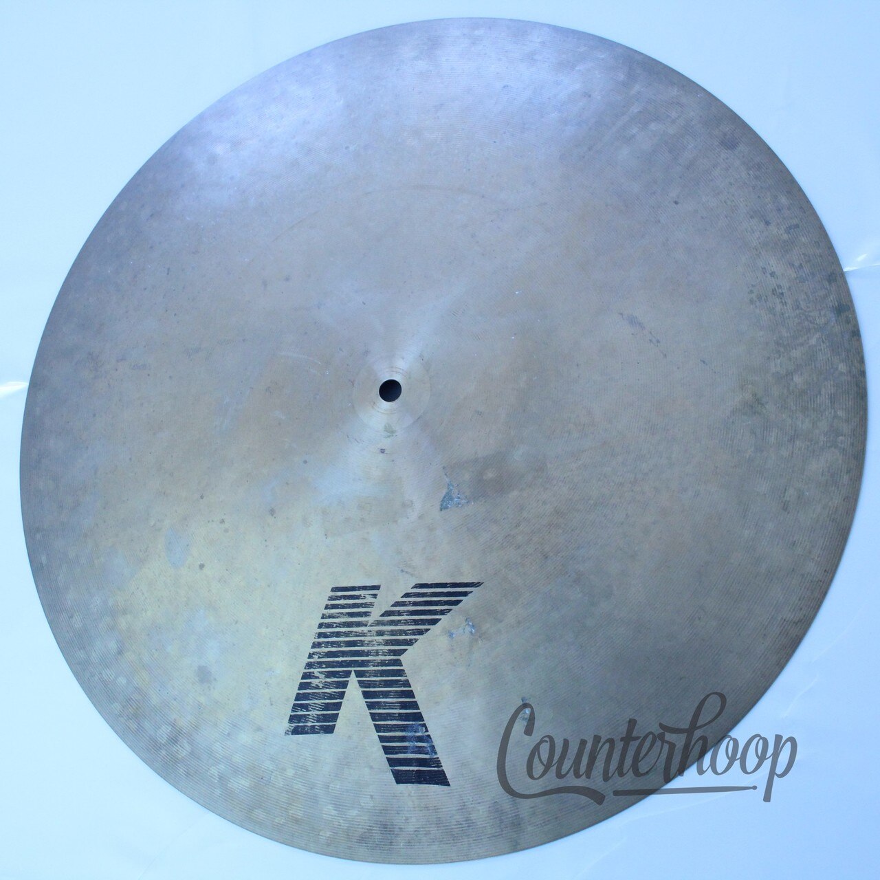 Zildjian K Custom 20" Flat Top Ride Cymbal 2154g Medium-Thin B20 Hand Hammered* — main photograph