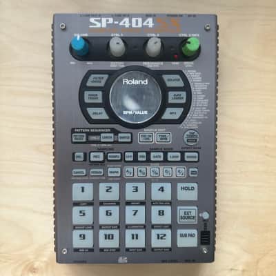 Roland SP-404SX Linear Wave Sampler | Reverb
