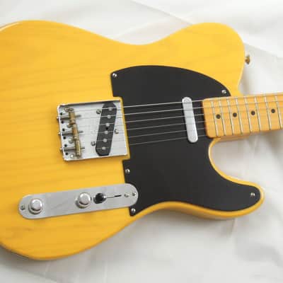 FENDER 2000 American Vintage Reissue 52 Telecaster w/Case - Nitro USA 1952 Tele image 2