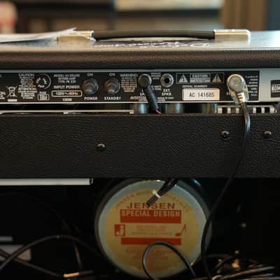 Fender '65 Deluxe Reverb Reissue 22-Watt 1x12" Guitar Combo  Black image 7