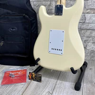 Fender #0139202305 Jimmie Vaughan Tex-Mex Strat, Olympic White, Maple Fingerboard, with Deluxe Gig Bag image 7