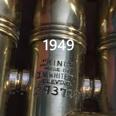 BLOW OUT DEAL KING SILVERTONE CORNET 1949 STEARLING SILVER MARKED  GREAT valves LOVELY GREAT YR. PLAYER need some attention image 9