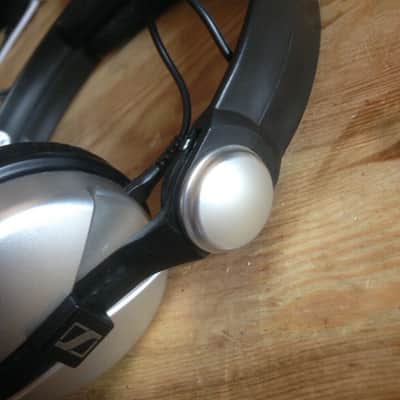 Senheiser HD 25 - aluminium pro dj headphones image 3