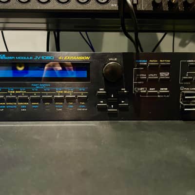 Roland JV-1080 64-Voice Synthesizer Module 1994 - 2001 - Black