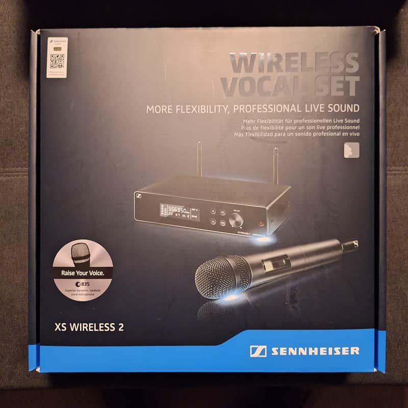 Sennheiser XSW 1-835 Wireless Vocal Set with e835 Dynamic Microphone - Band A (548-572 MHz) 2010s - Black image 1