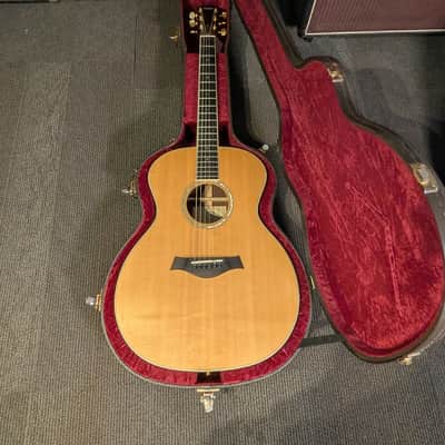 Taylor GA8 Grand Auditorium Acoustic Guitar w/Case - Natural (2007) image 9