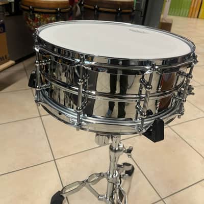 Ludwig LU5514SL Supralite 5.5x14" 10-Lug Steel Snare Drum with P88I Strainer 2021 - Present - Polished Steel image 3