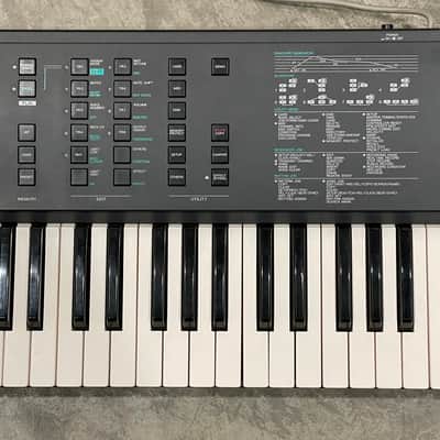 Yamaha V50 Digital Synthesizer 1989 image 5