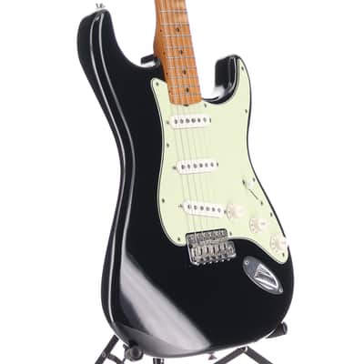 Fender Certified Pre-Owned Vintera® II Road Worn® '60s Stratocaster®, Maple Fingerboard, Black (N7) (84282) image 3