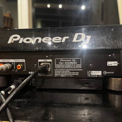 Pioneer CDJ-2000NXS2 Professional Multi Player 2010s - Black image 2