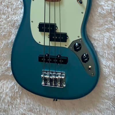 2024 Fender Offset Series limited edition Mustang Bass PJ with Pau Ferro Fretboard electric bass guitar image 1