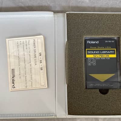 Roland R-8 Human Rhythm Composer Drum Machine + 5 Sound Cartridges - Serviced image 13