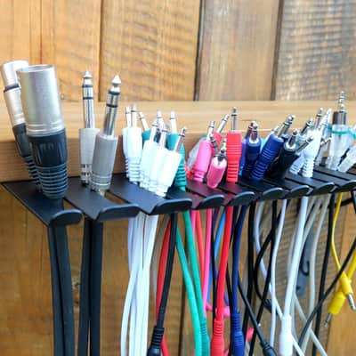 Konstant Lab - Shelf / Desk Patch Cable Holder Bild 1