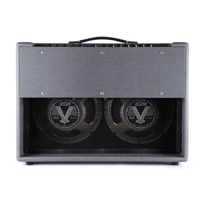 Blackstar Silverline Deluxe 100-Watt 2 by 12 Combo Amplifier with 12-Inch Celestion V-Type Speaker, 12 Onboard Effects, and 6 Voices (Renewed) image 3