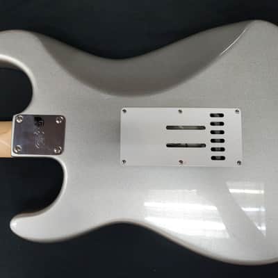 G&L Legacy Series 1997-1999 - Silver image 8