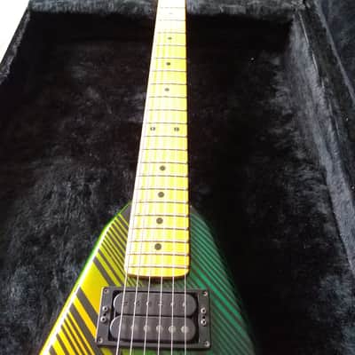 Kramer Vanguard 1982 Rainbow graphic image 3
