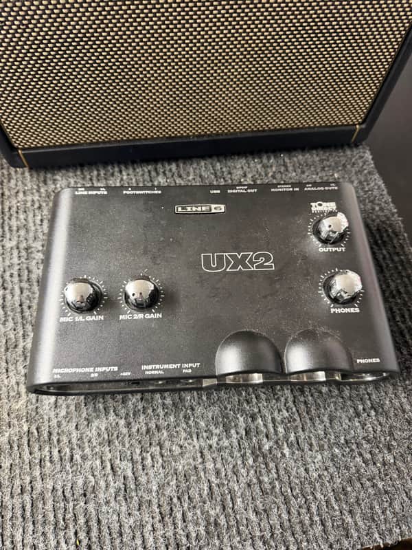 Line 6 TonePort UX2 USB Audio Interface 2000s - Black / Red imagen 1